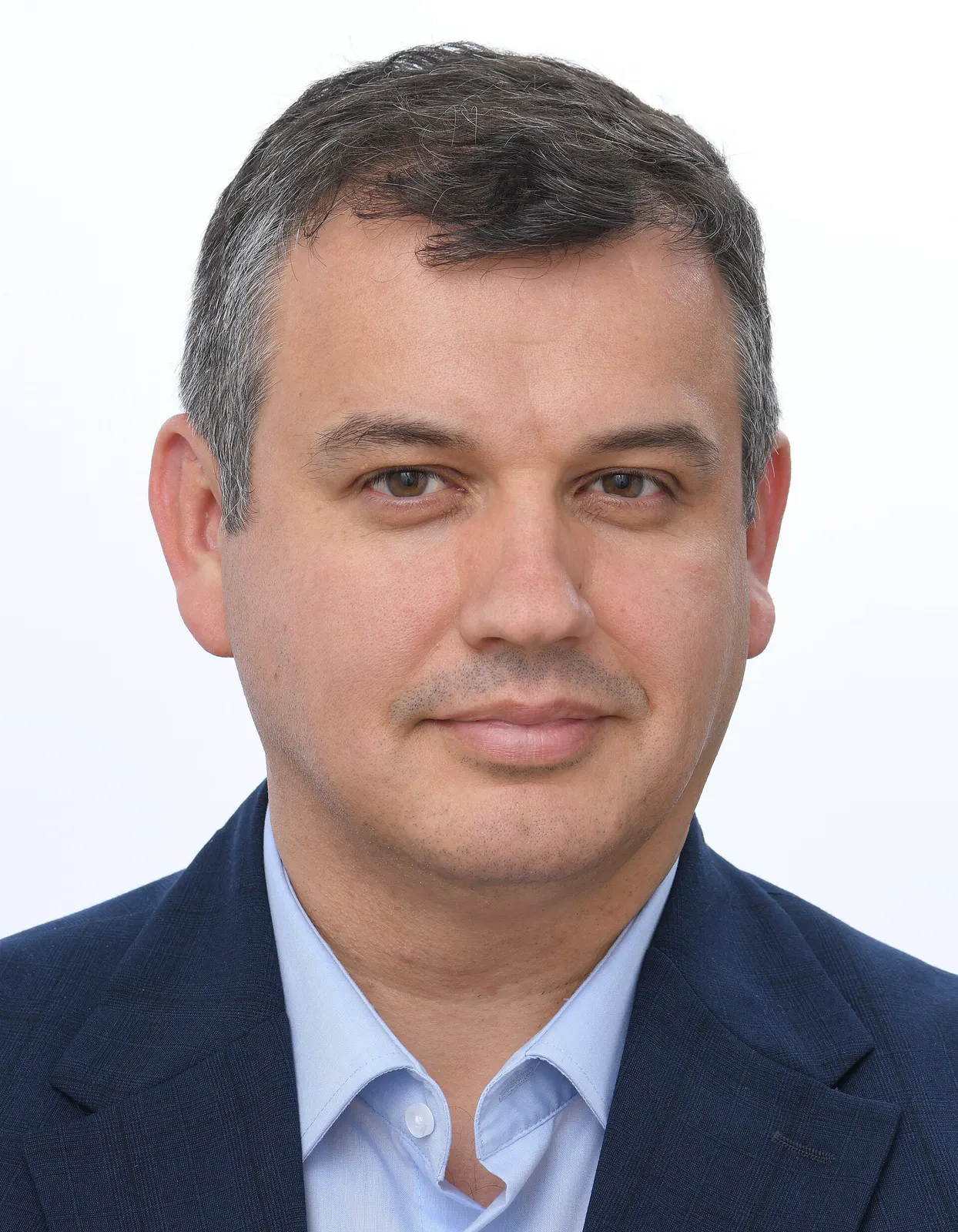 Portret oficial al europarlamentarului Eugen Tomac
